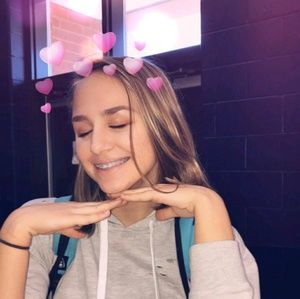 Meet your Posher, Hope